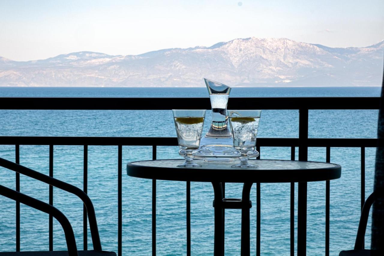 Riviera Hotel Xylókastro Eksteriør bilde